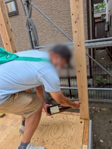 上棟式でのお施主様による四隅の清め